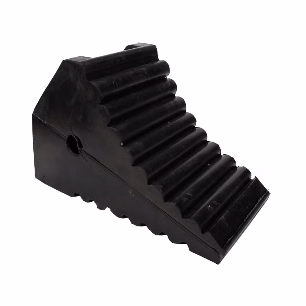Klin gumowy pod koło duży, szerokość 150mm